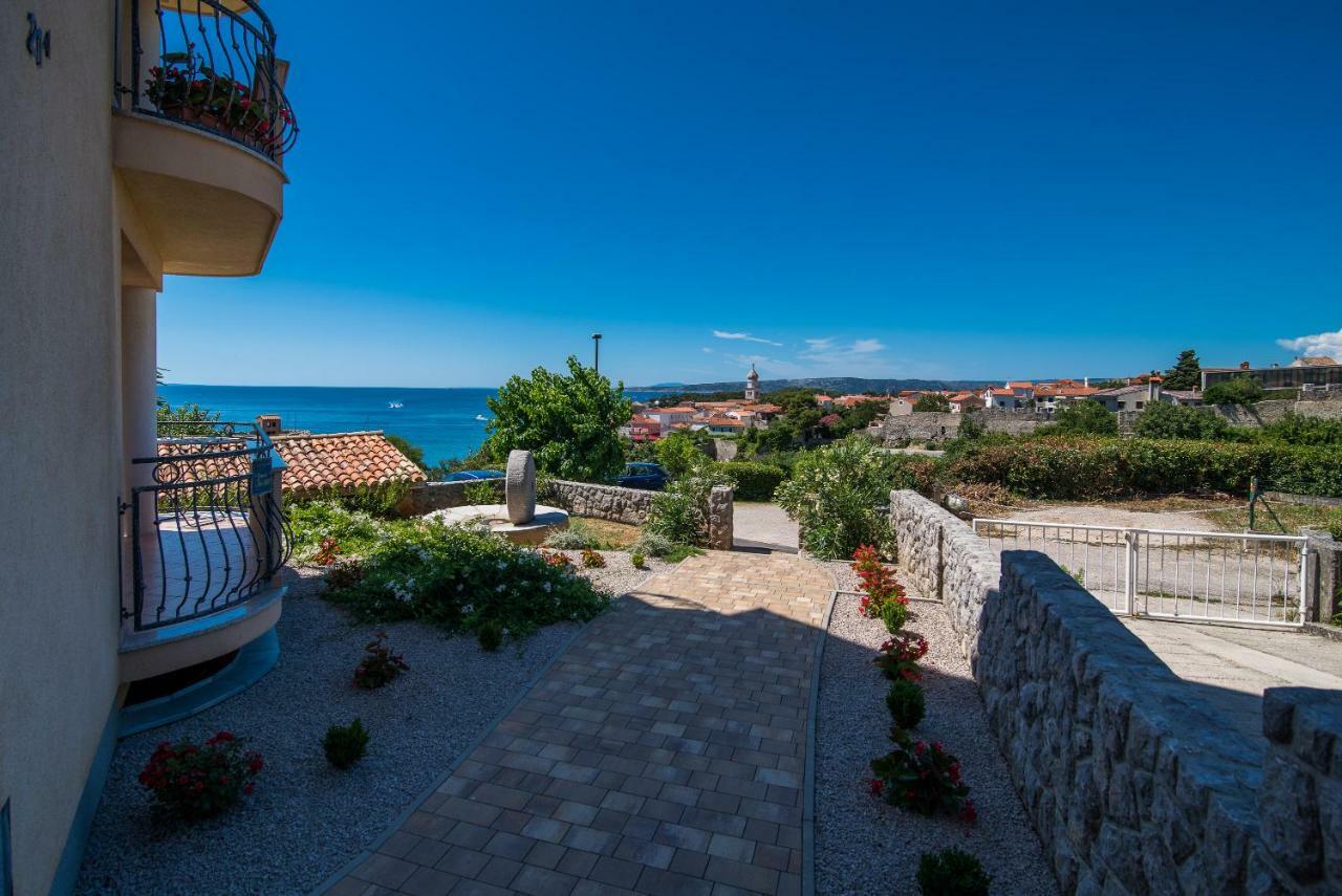 Franko & Ana Apartments Krk Town Luaran gambar