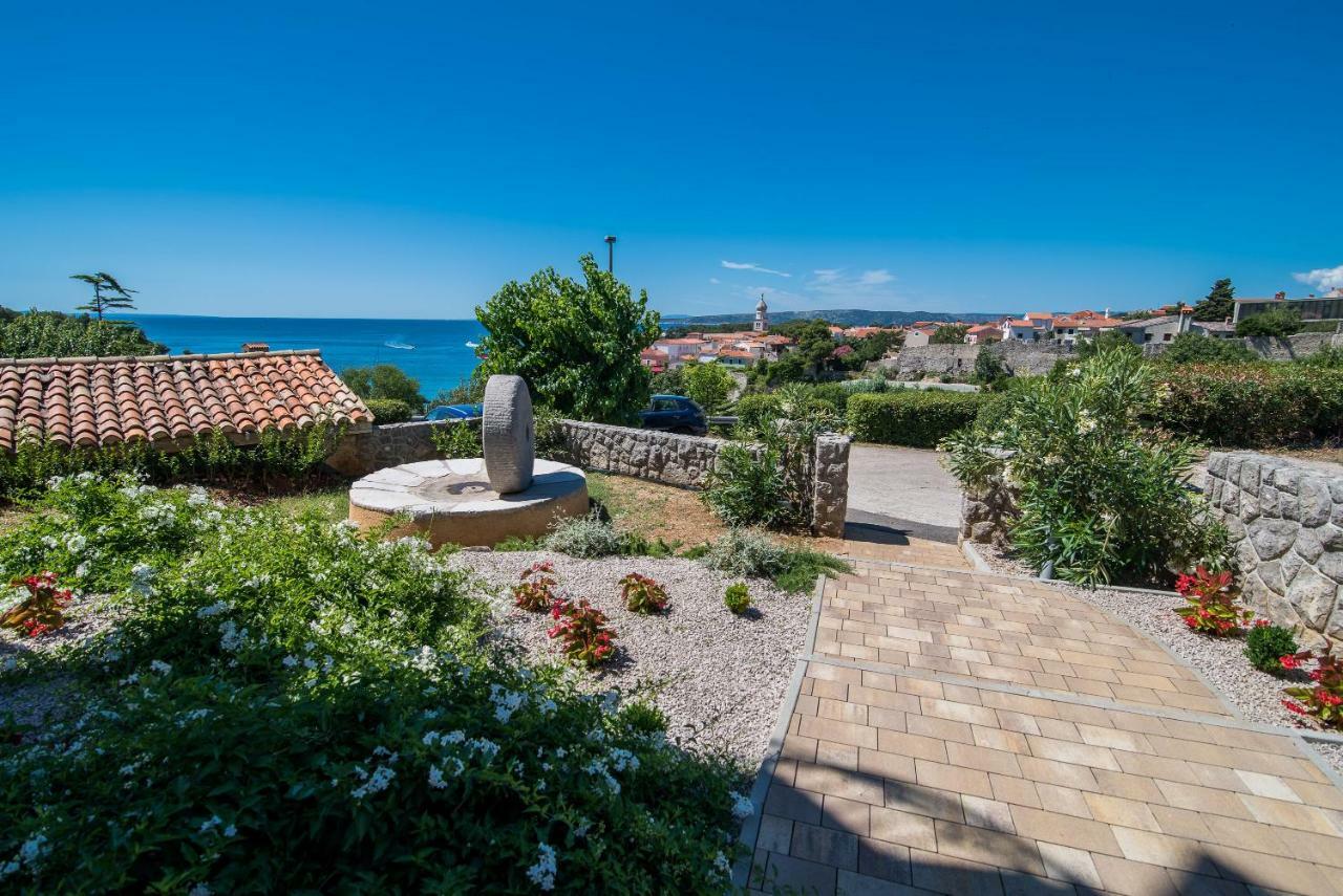 Franko & Ana Apartments Krk Town Luaran gambar