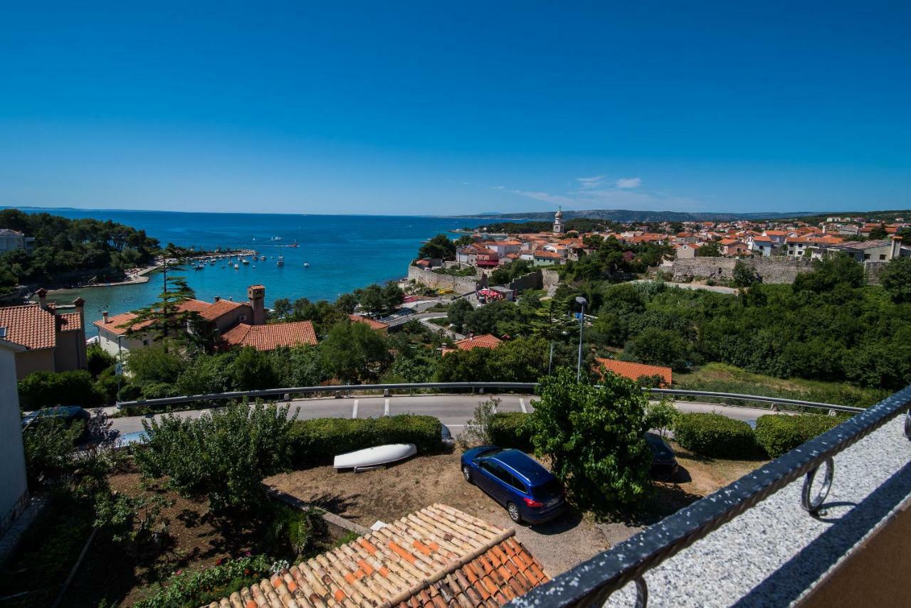 Franko & Ana Apartments Krk Town Luaran gambar